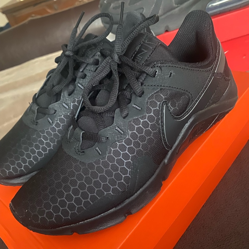 Women’s size 8 nikes